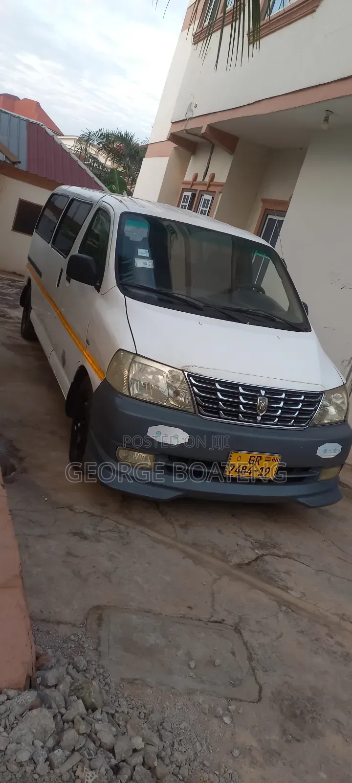 Toyota HiAce 2007 White