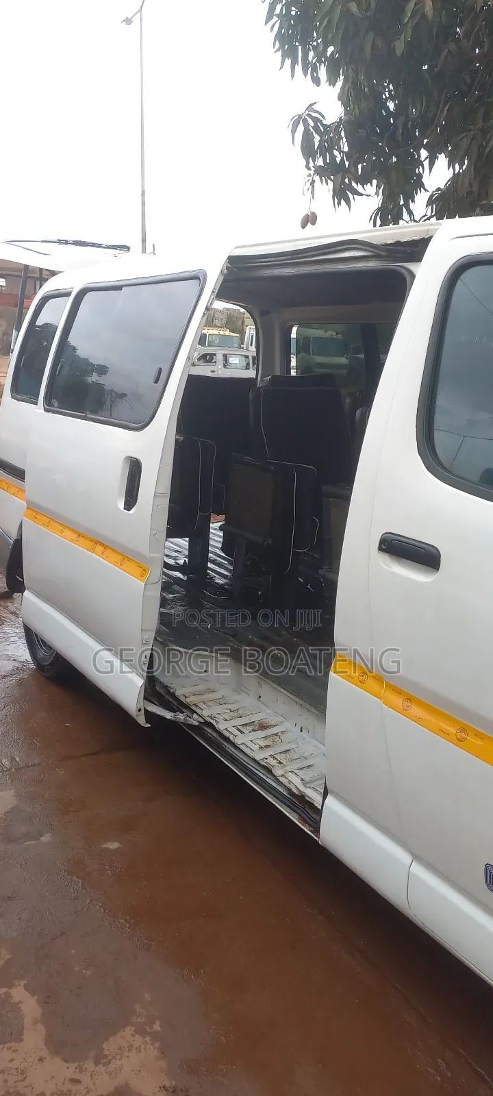 Toyota HiAce 2007 White