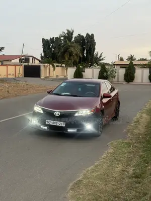 Toyota Camry LE 4dr Sedan (2.5L 4cyl 6A) 2014 Red