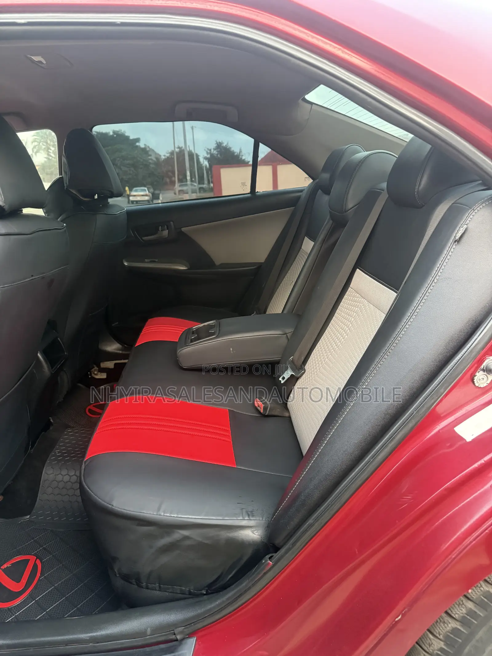 Toyota Camry LE 4dr Sedan (2.5L 4cyl 6A) 2014 Red