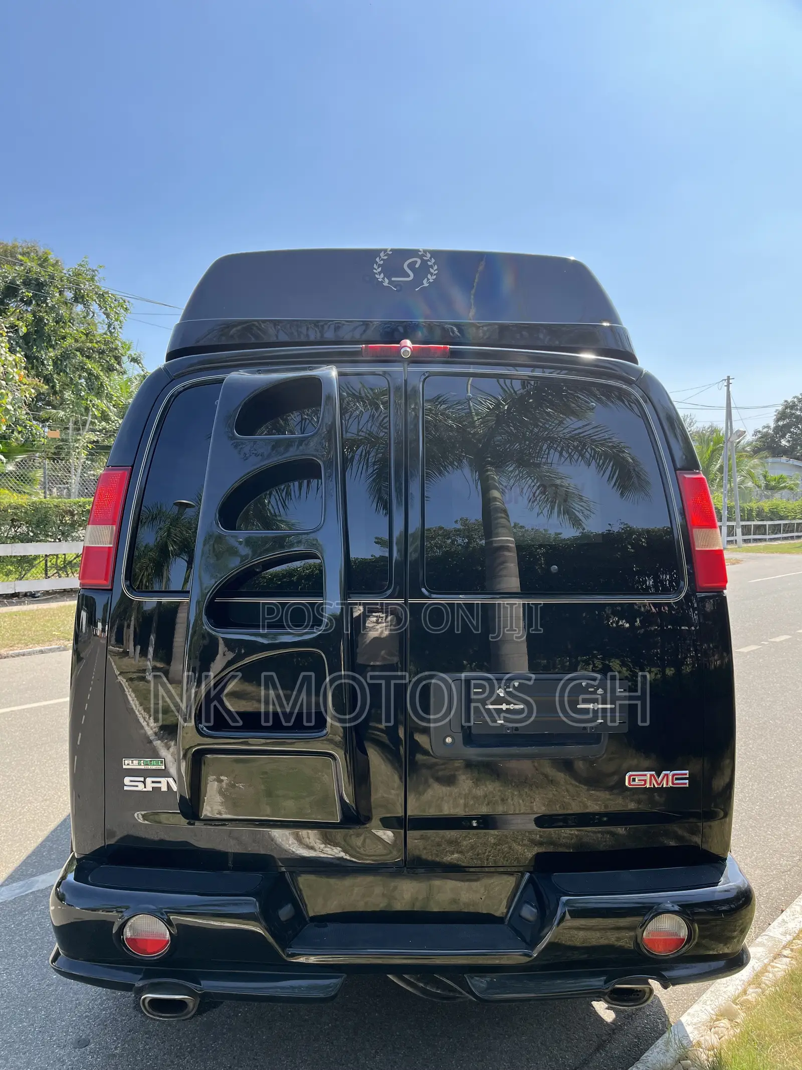 GMC Savana 3500 2012 Black