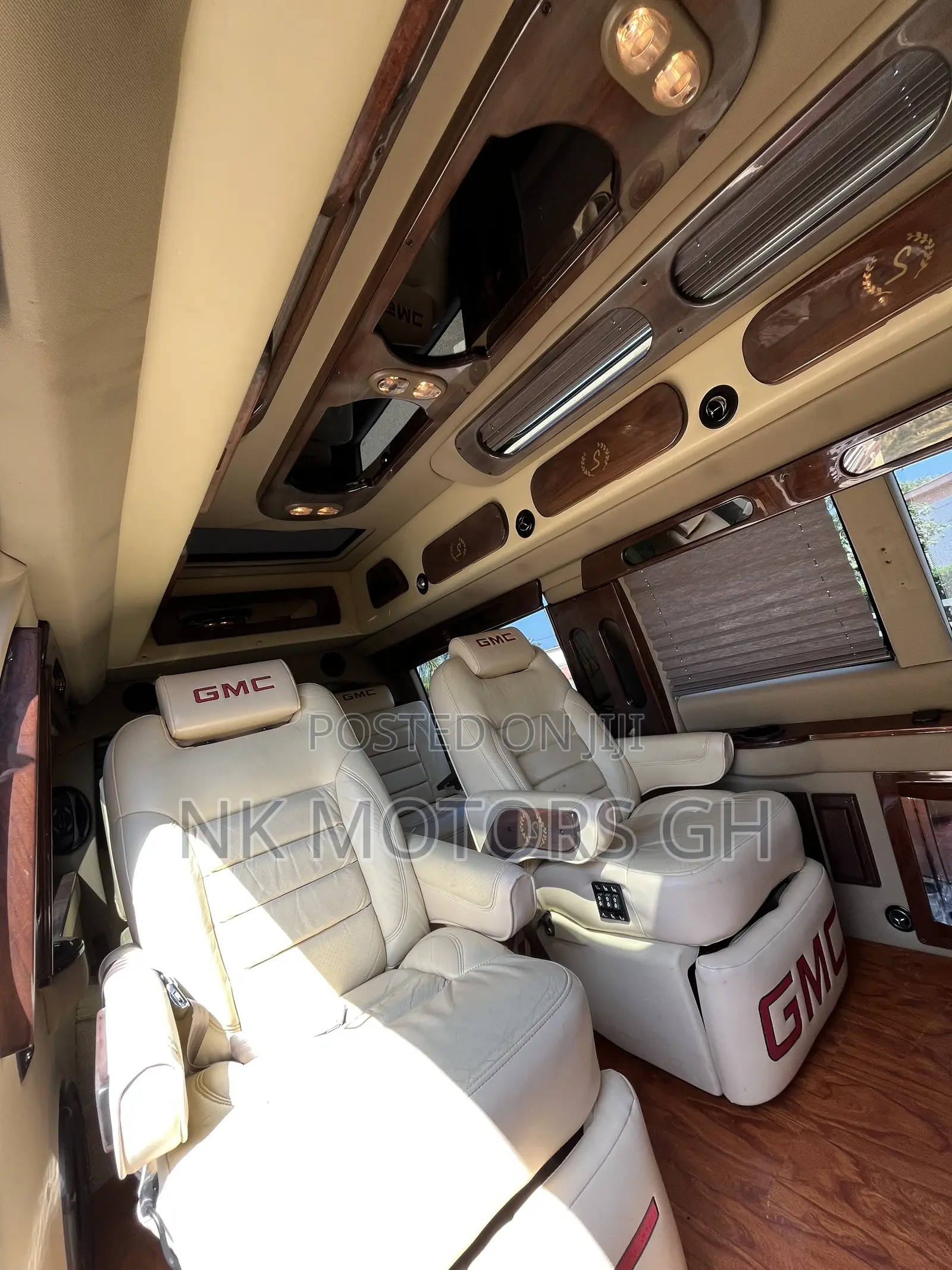 GMC Savana 3500 2012 Black