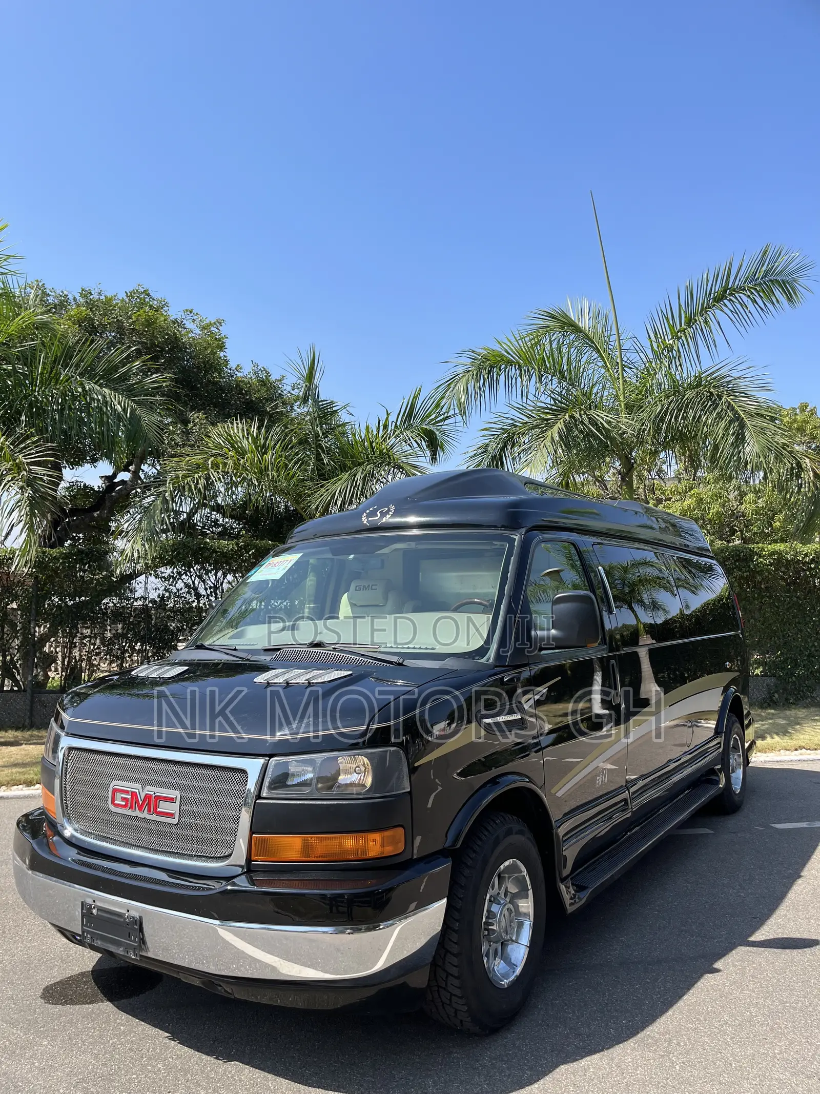 GMC Savana 3500 2012 Black