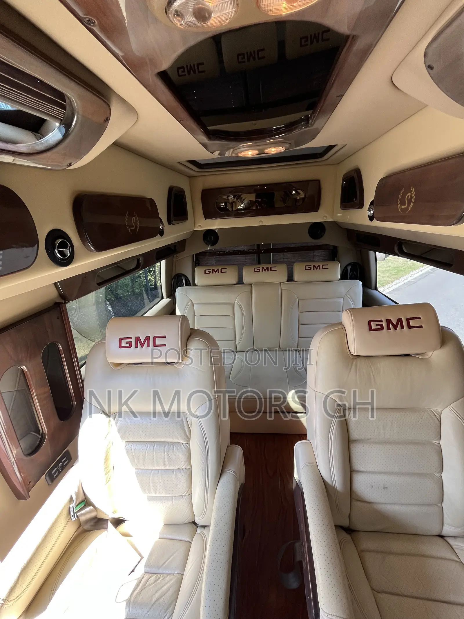 GMC Savana 3500 2012 Black
