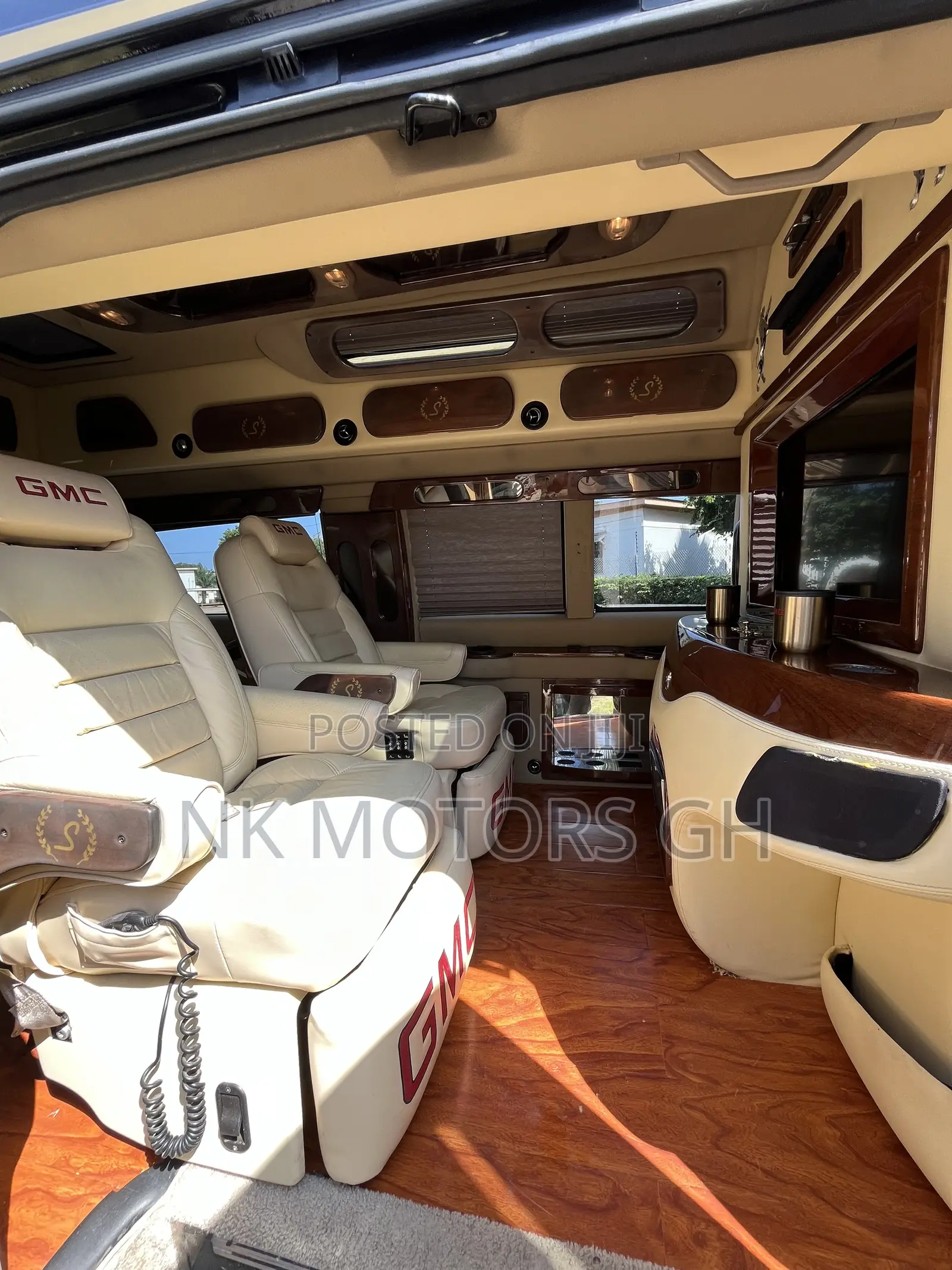 GMC Savana 3500 2012 Black
