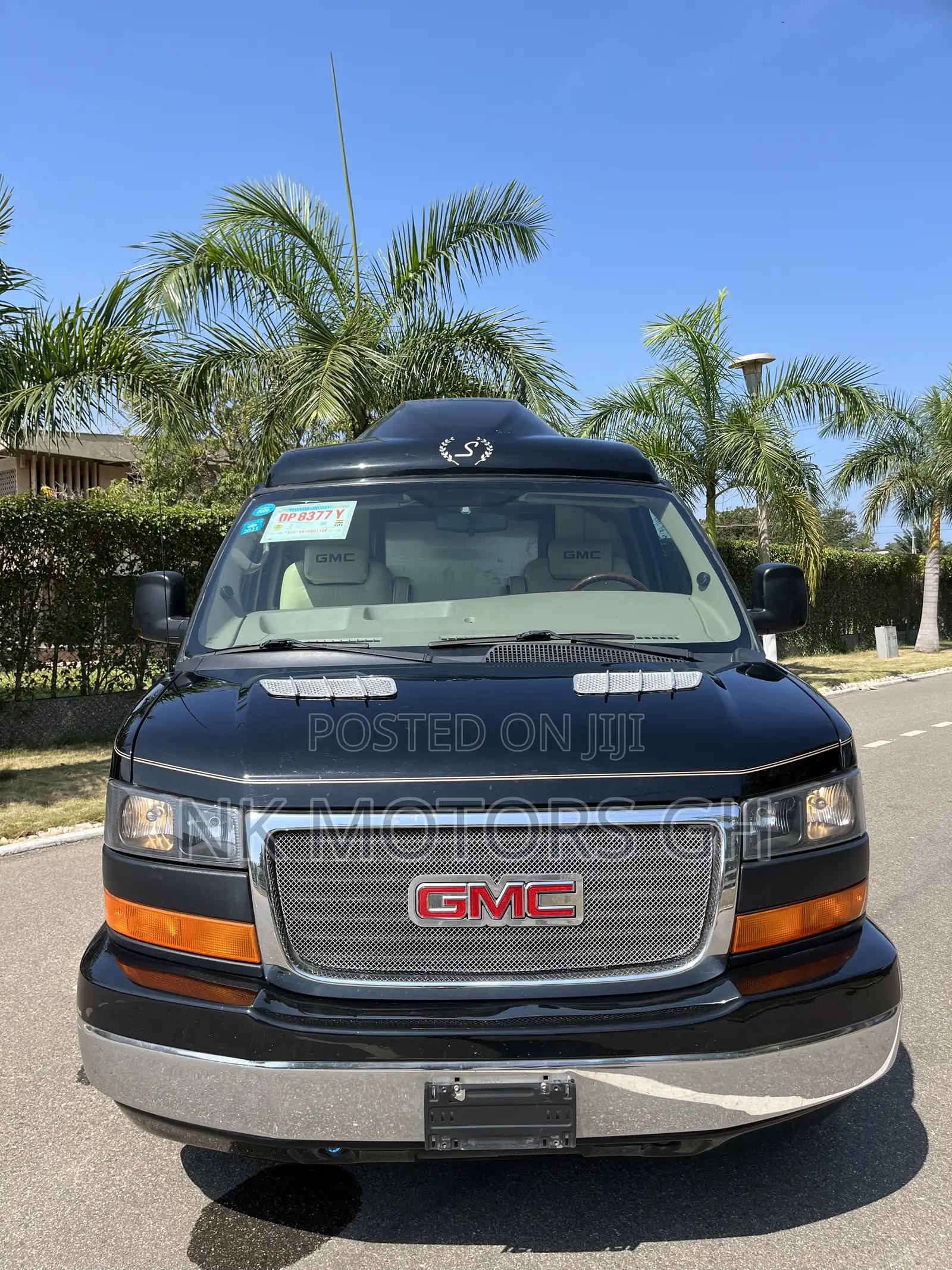 GMC Savana 3500 2012 Black