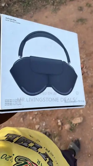 AirPod Max With Smart Case