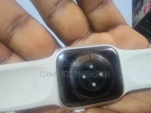 Apple Series 7