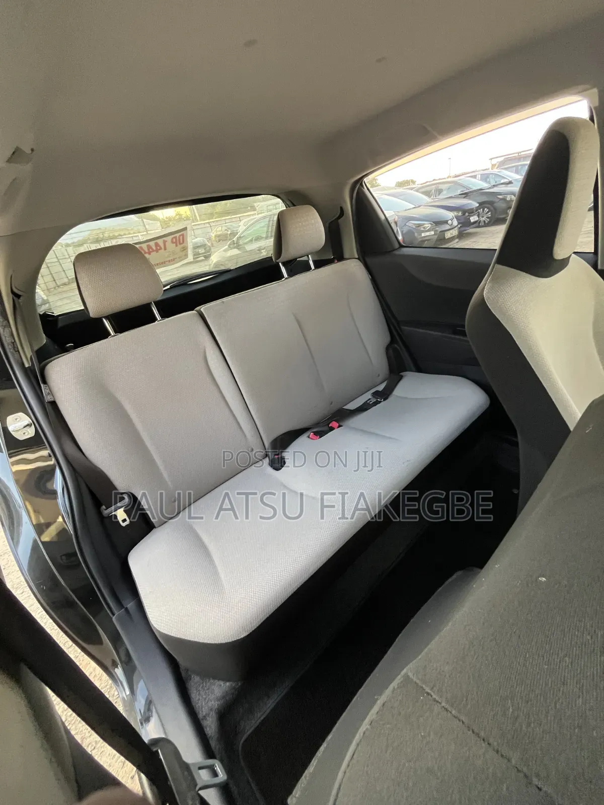 Toyota Vitz 1.3 FWD 5dr 2012 Black