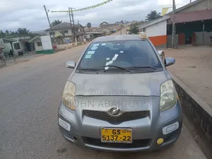 Toyota Vitz 2010