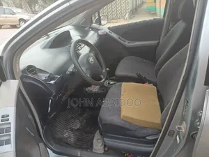 Toyota Vitz 2010
