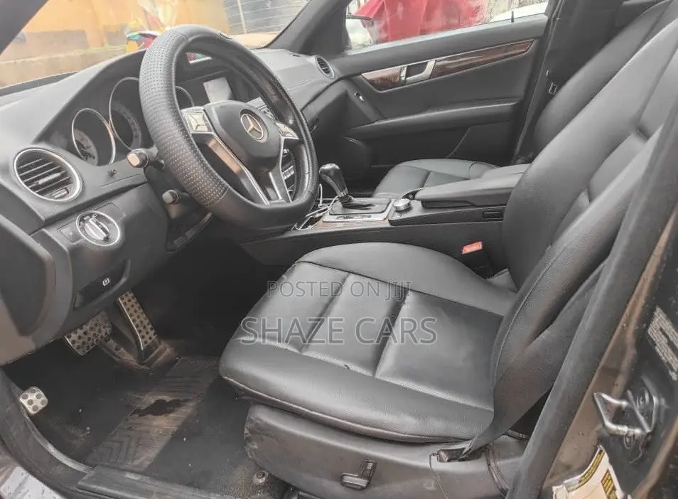 Mercedes-Benz C250 2014 Black