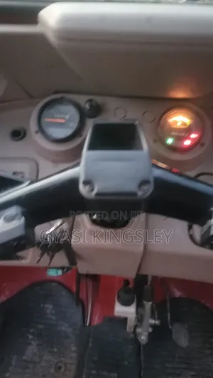 Bajaj RE 2022 Red