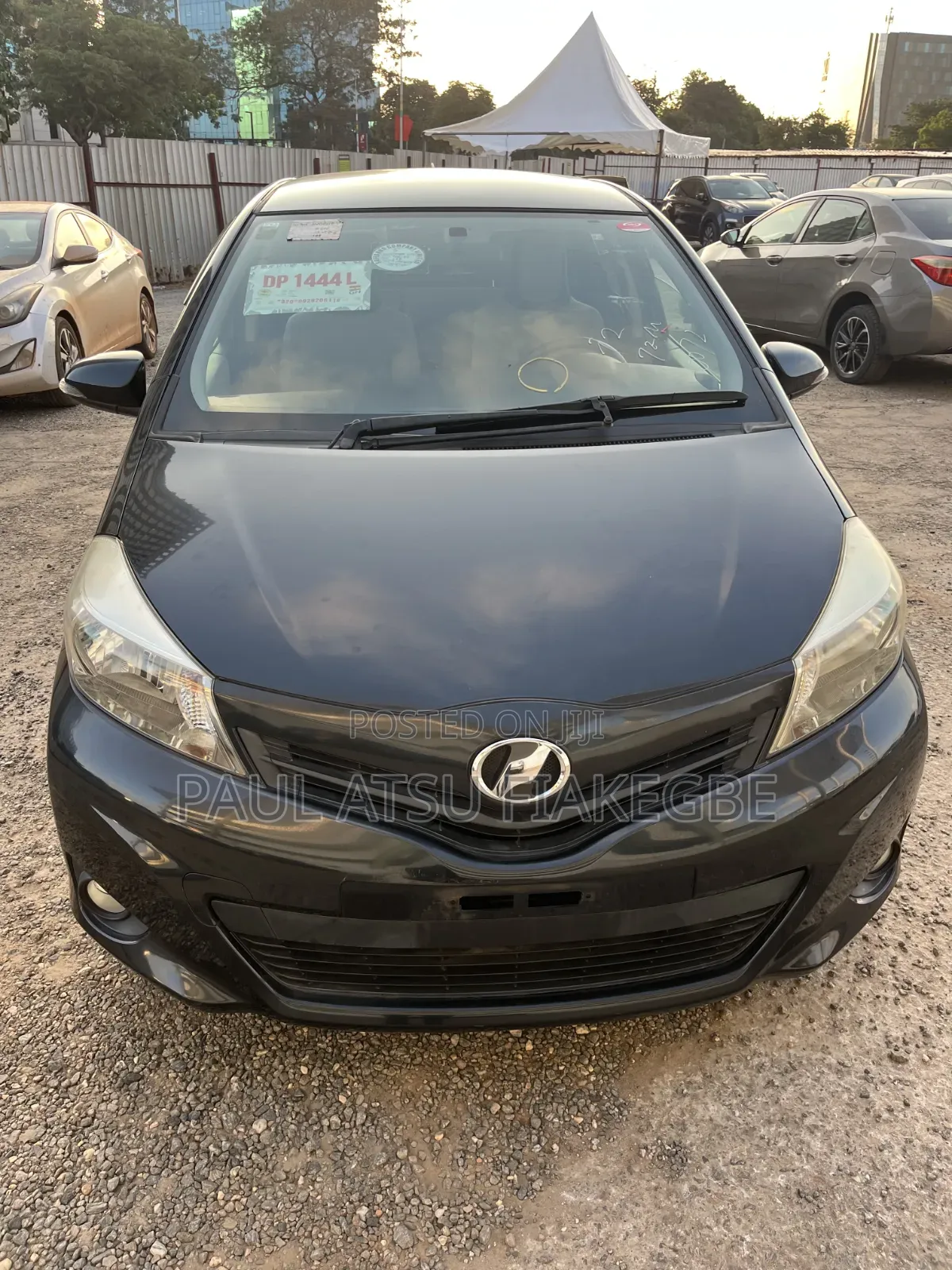 Toyota Vitz 1.3 FWD 5dr 2012 Black