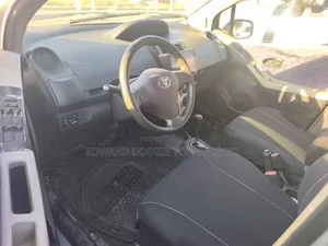 Toyota Vitz 2010 Gray