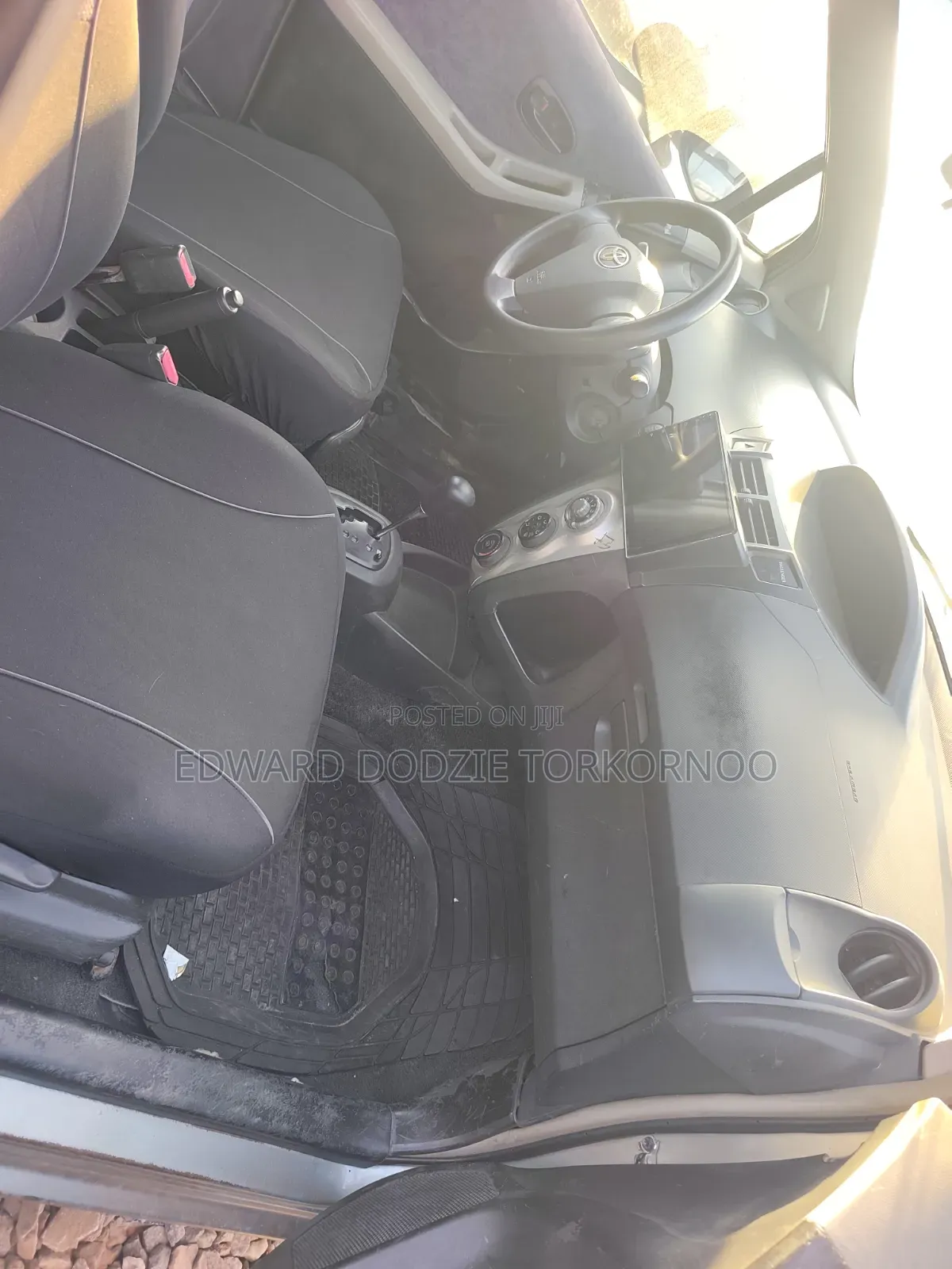 Toyota Vitz 2010 Gray
