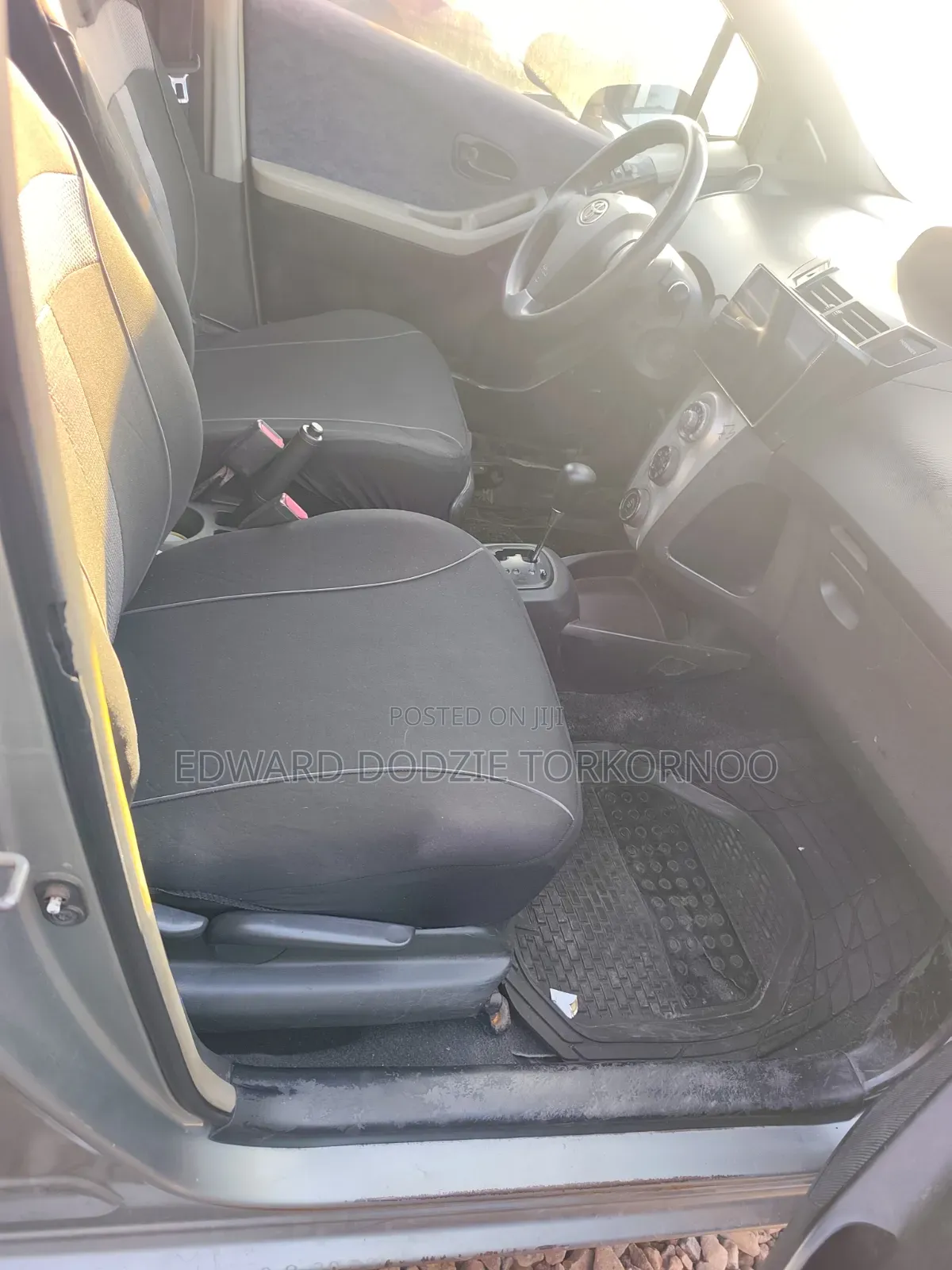 Toyota Vitz 2010 Gray
