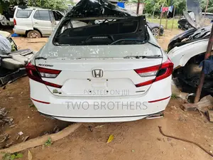 Honda Accord 2018, 2019, 2020, 2021 and 2022 Back/Rear Cutt