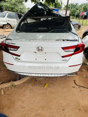 Honda Accord 2018, 2019, 2020, 2021 and 2022 Back/Rear Cutt