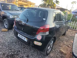 Toyota Vitz 2010 Black
