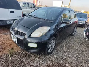 Toyota Vitz 2010 Black