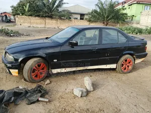 BMW 318i 1995 Black