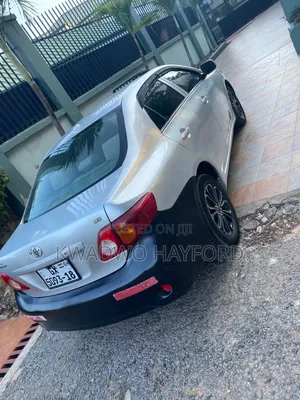 Toyota Corolla 2009 Silver