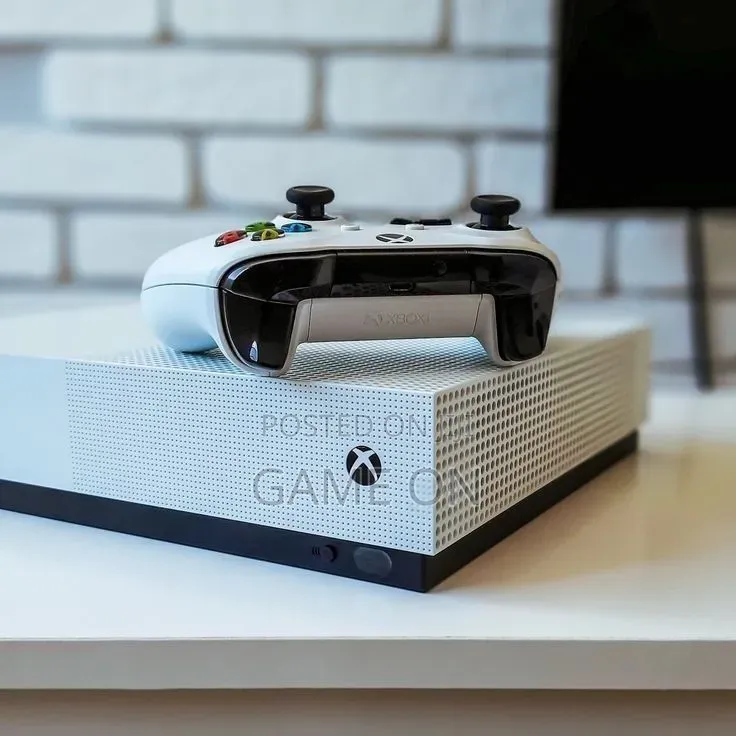 Xbox One S 1tb 17+ Games FC27 Inclusive