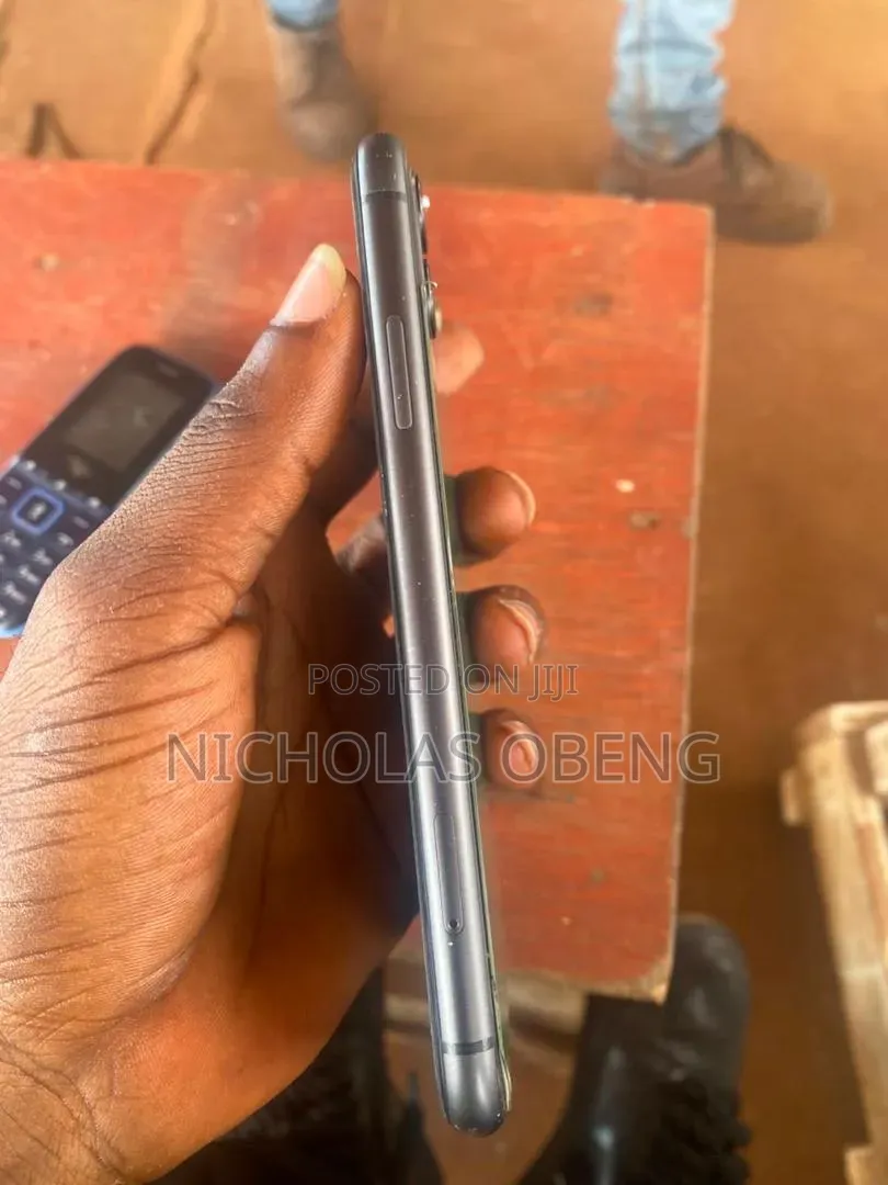 Apple iPhone 11 64 GB Black