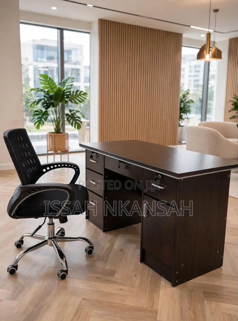 Luxury Office Desk and 2 Chairs