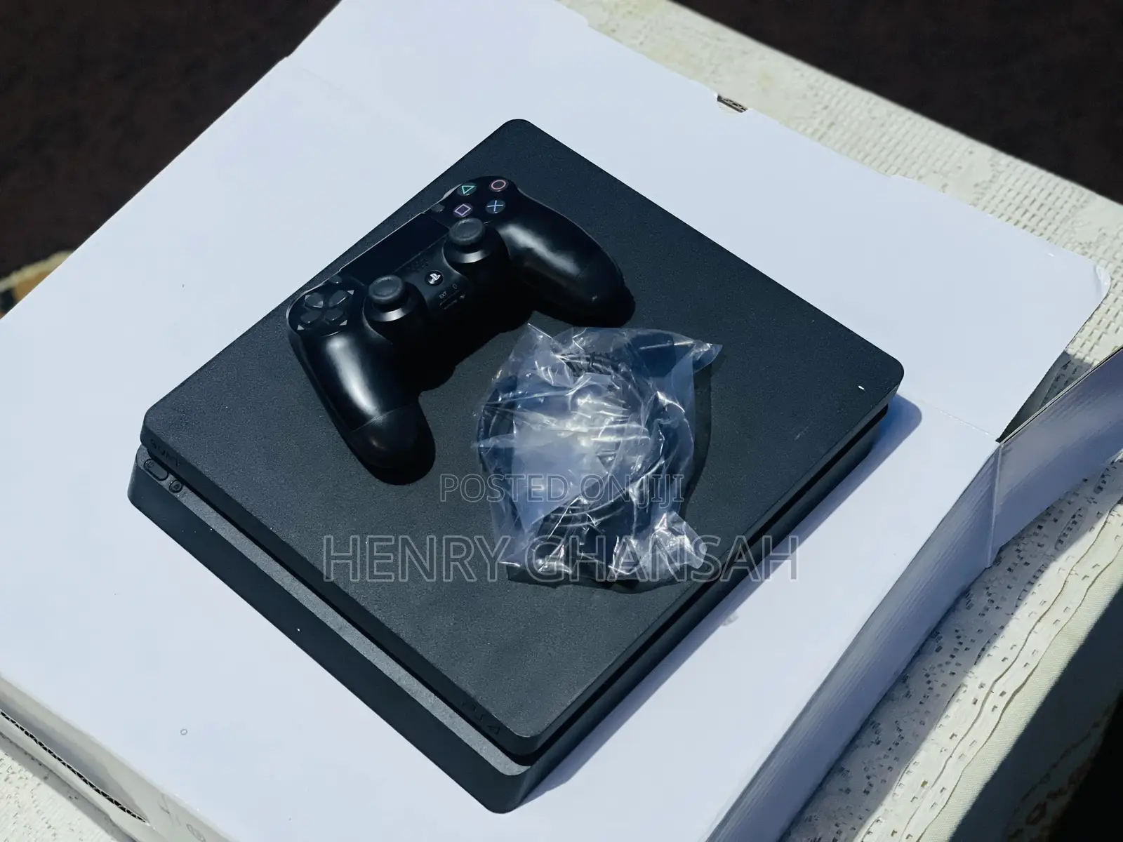 PlayStation 4 Slim