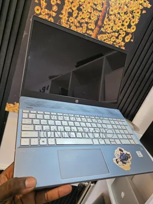 Laptop HP 15-fd0290ns 12GB Intel Core i7 SSD 256GB