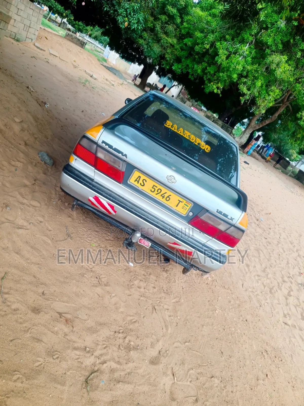 Nissan Almera Tino 2004 Yellow