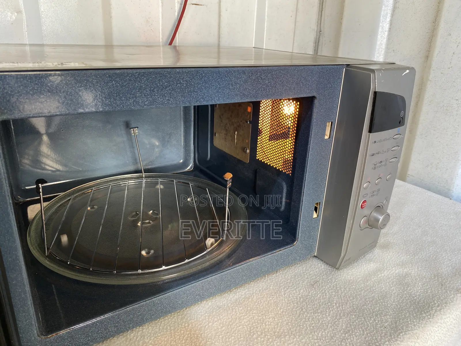 Samsung 25L Grill Microwave With TDS Tech – Heavy Duty Reliable!