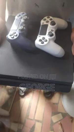 PS 4 Game Console