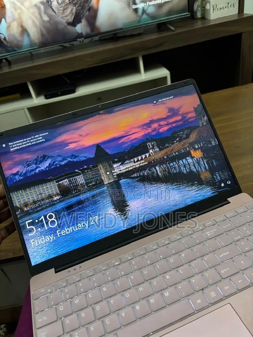 Laptop Chuwi 16GB Intel Celeron SSD 128GB