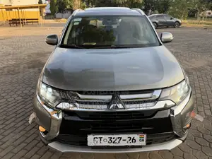 Mitsubishi Outlander SE FWD 2018 Gray