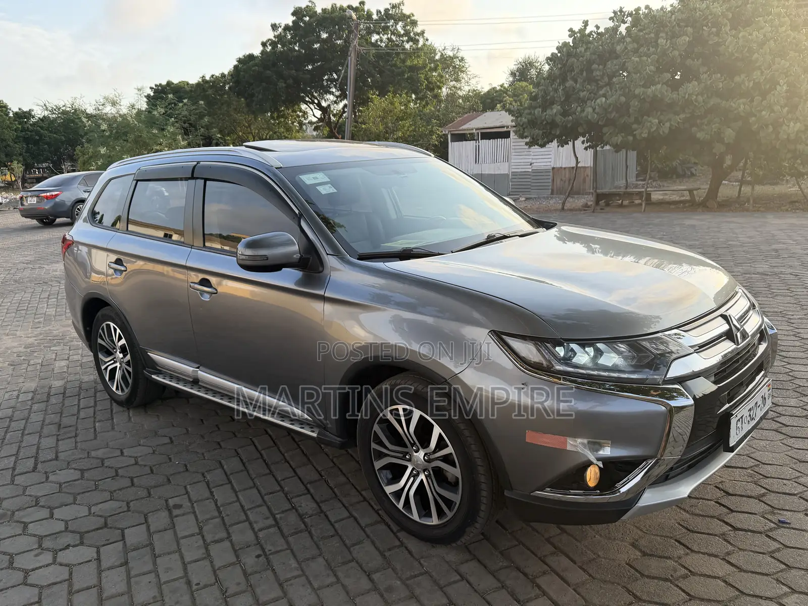 Mitsubishi Outlander SE FWD 2018 Gray