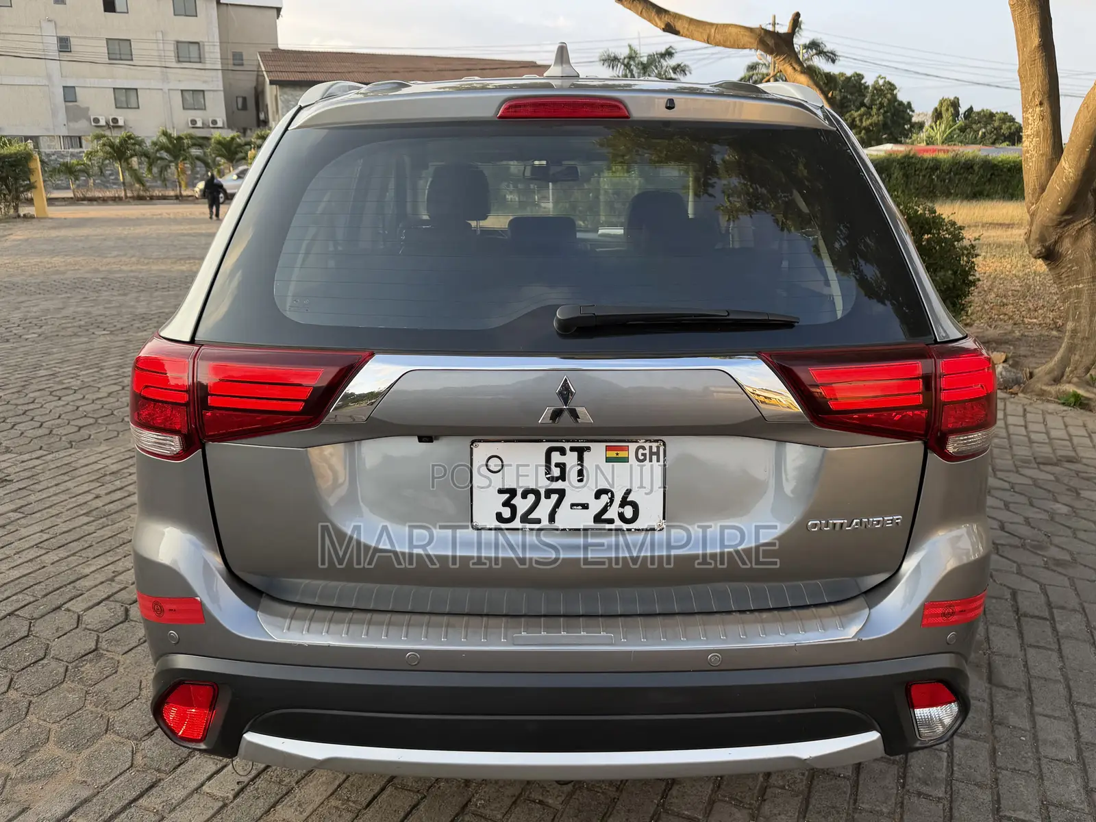 Mitsubishi Outlander SE FWD 2018 Gray