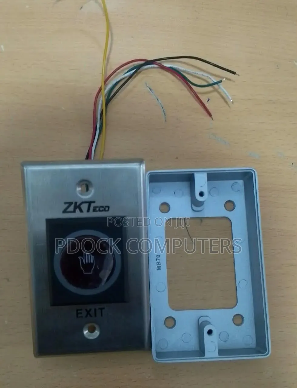 Exit Button TLEB102 Without Remote Zkteco (No Touch), Gang Box Include