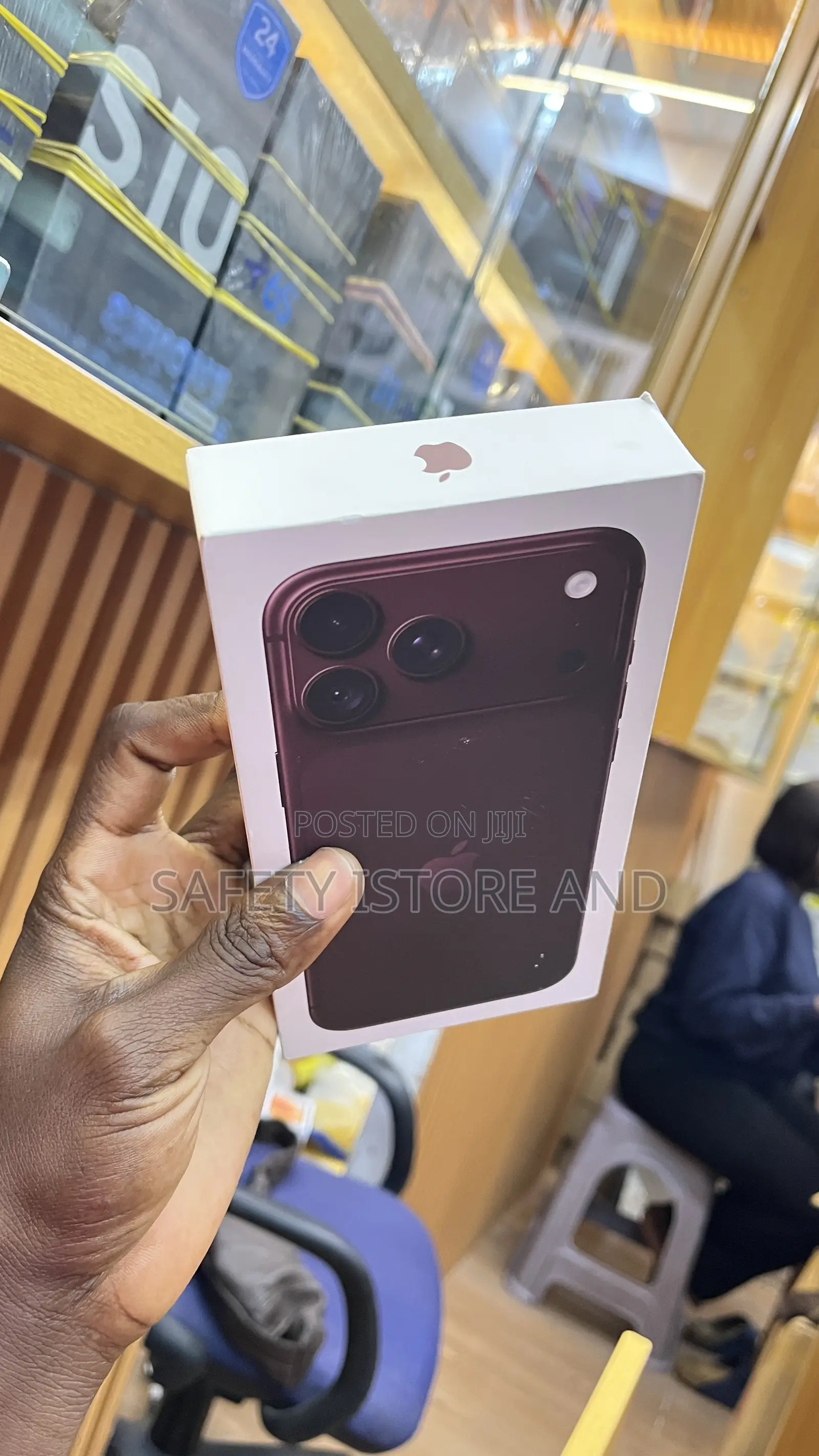 New Apple iPhone 18 Pro Max 256 GB Red