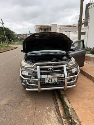 Toyota Highlander XLE 2019 Gray