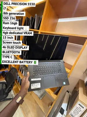 Laptop Dell Precision 5530 16GB Intel Core i7 SSD 256GB