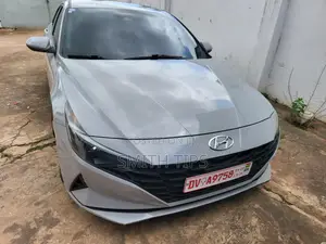 Hyundai Elantra SEL 2022 Gray