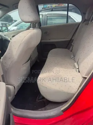 Toyota Vitz 1.3 FWD 5dr 2010 Red