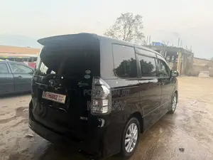 Toyota Voxy Z G's 2WD 7-Seater 2012 Black