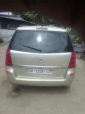Opel Zafira 2005 Gray