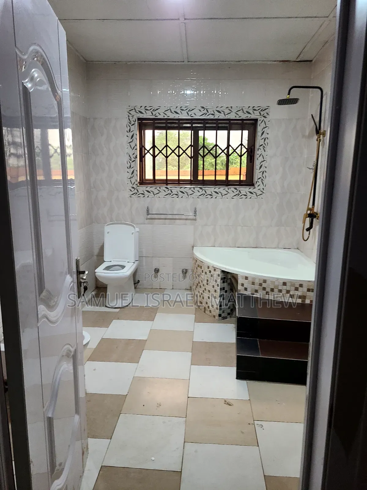 Furnished 6bdrm House in Medoma, Afigya-Kwabre for sale