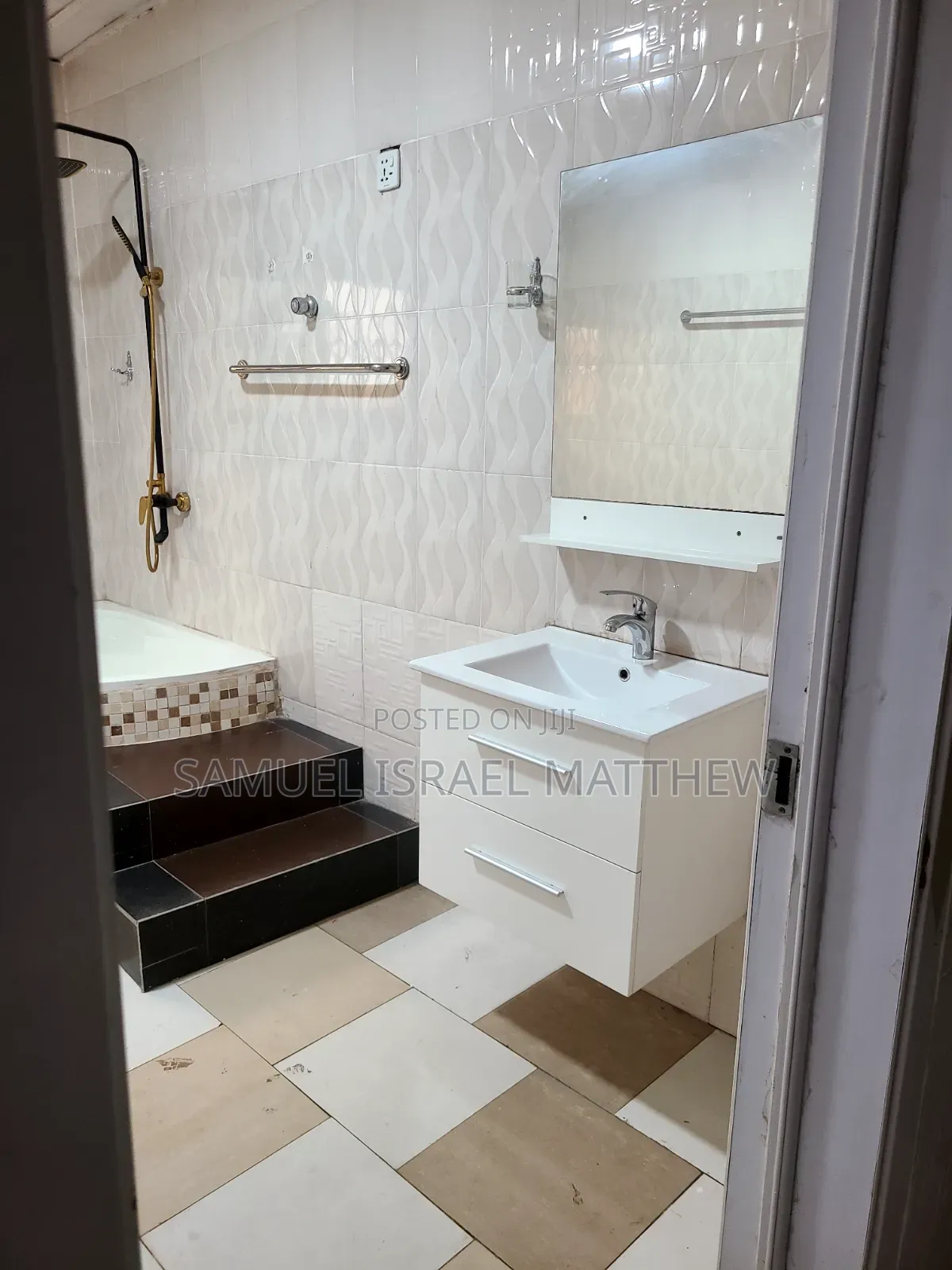 Furnished 6bdrm House in Medoma, Afigya-Kwabre for sale