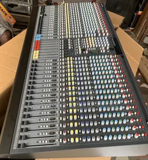 Allen Heath GL2400 Mixer